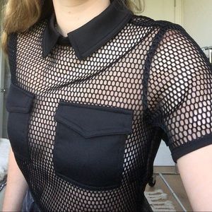 Cropped, short sleeve mesh top